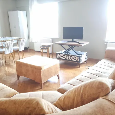 בית אירוח The Nature And The Modern Luxurious 888 איסטמבול